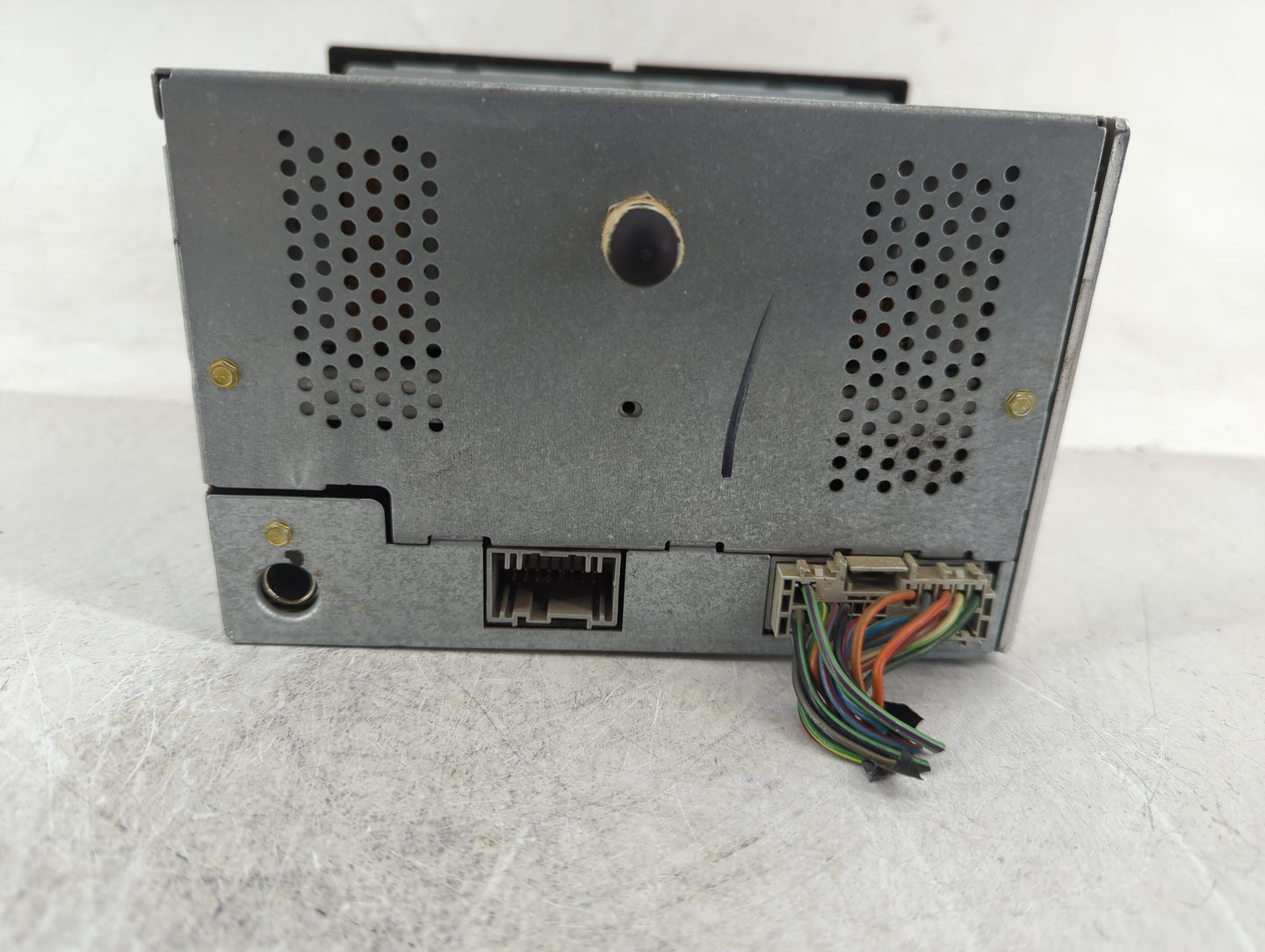 2005 Ford F-150 Radio AM FM Cd Player Receiver Replacement P/N:5L3T-18C815-FJ Fits OEM Used Auto Parts - Oemusedautoparts1.c