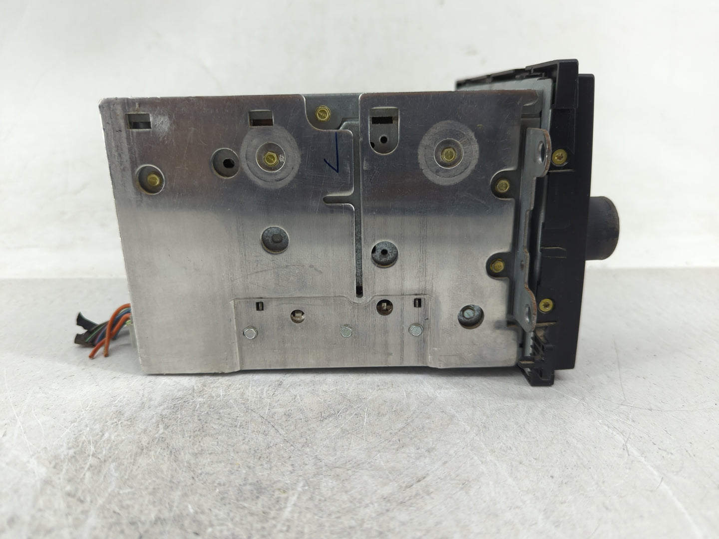 2005 Ford F-150 Radio AM FM Cd Player Receiver Replacement P/N:5L3T-18C815-FJ Fits OEM Used Auto Parts - Oemusedautoparts1.c
