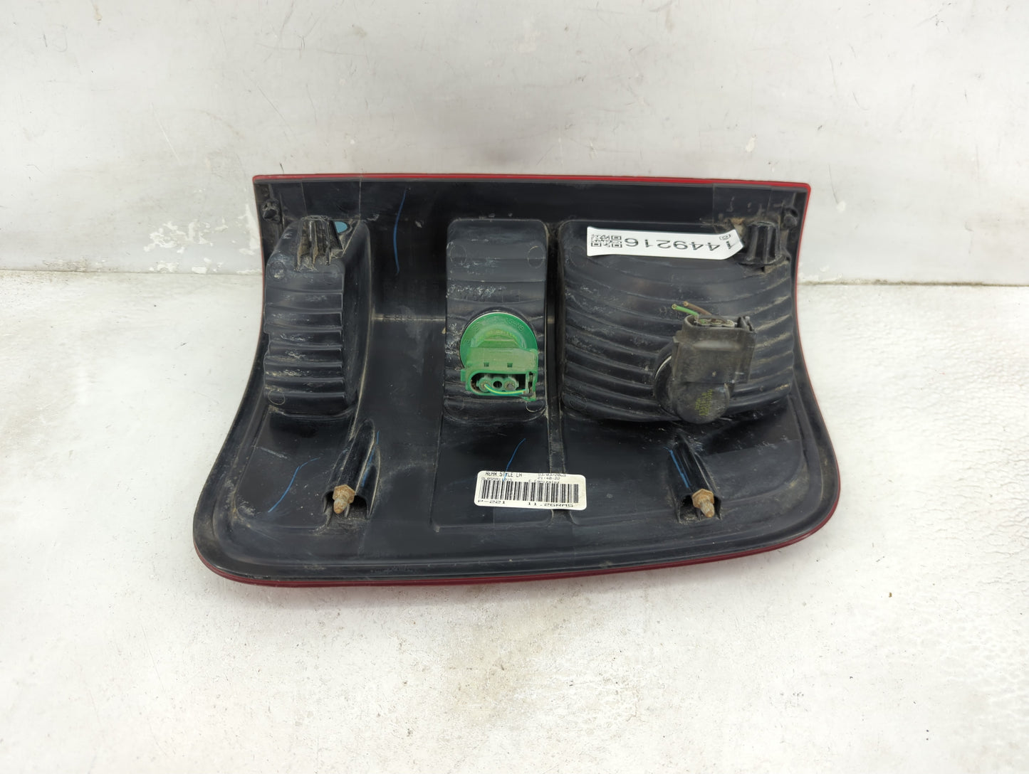 2004-2008 Ford F-150 Tail Light Assembly Driver Left OEM P/N:BL05RA11015 P-221 Fits Fits 2004 2005 2006 2007 2008 OEM Used A