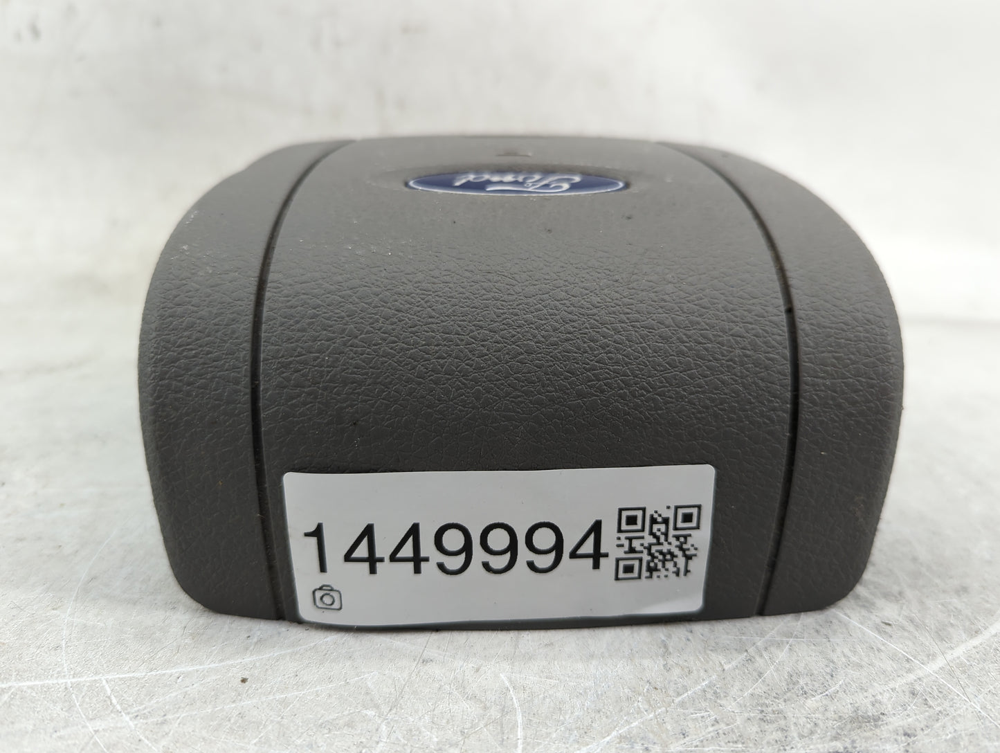2005 Ford F-150 Air Bag Driver Left Steering Wheel Mounted P/N:5L34 15043B13 CD32NC 2IZD145S22506, 30376553A Fits OEM Used A