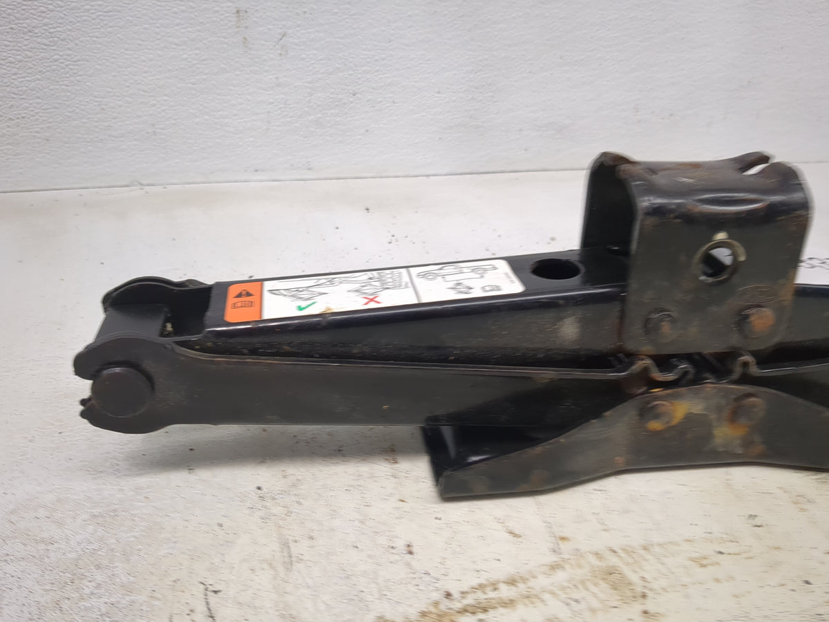 2005 Ford F-150 Spare Scissor Car Jack 1513379 - Oemusedautoparts1.com