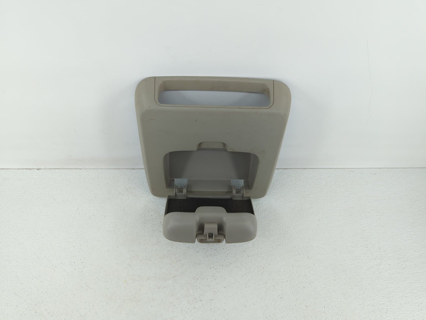 2005 Ford F-150 Overhead Roof Console Grey - Oemusedautoparts1.com