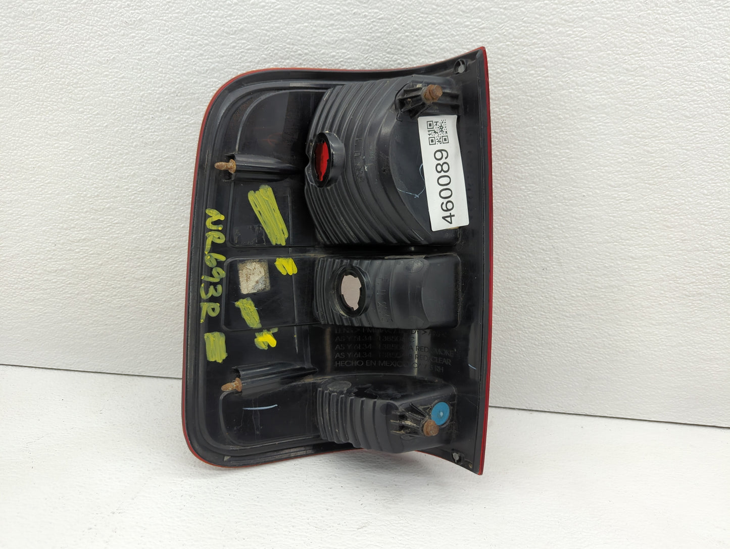 2004-2008 Ford F-150 Tail Light Assembly Passenger Right OEM P/N:5L34-13B504-C 6L34-13B504-A Fits Fits 2004 2005 2006 2007 2