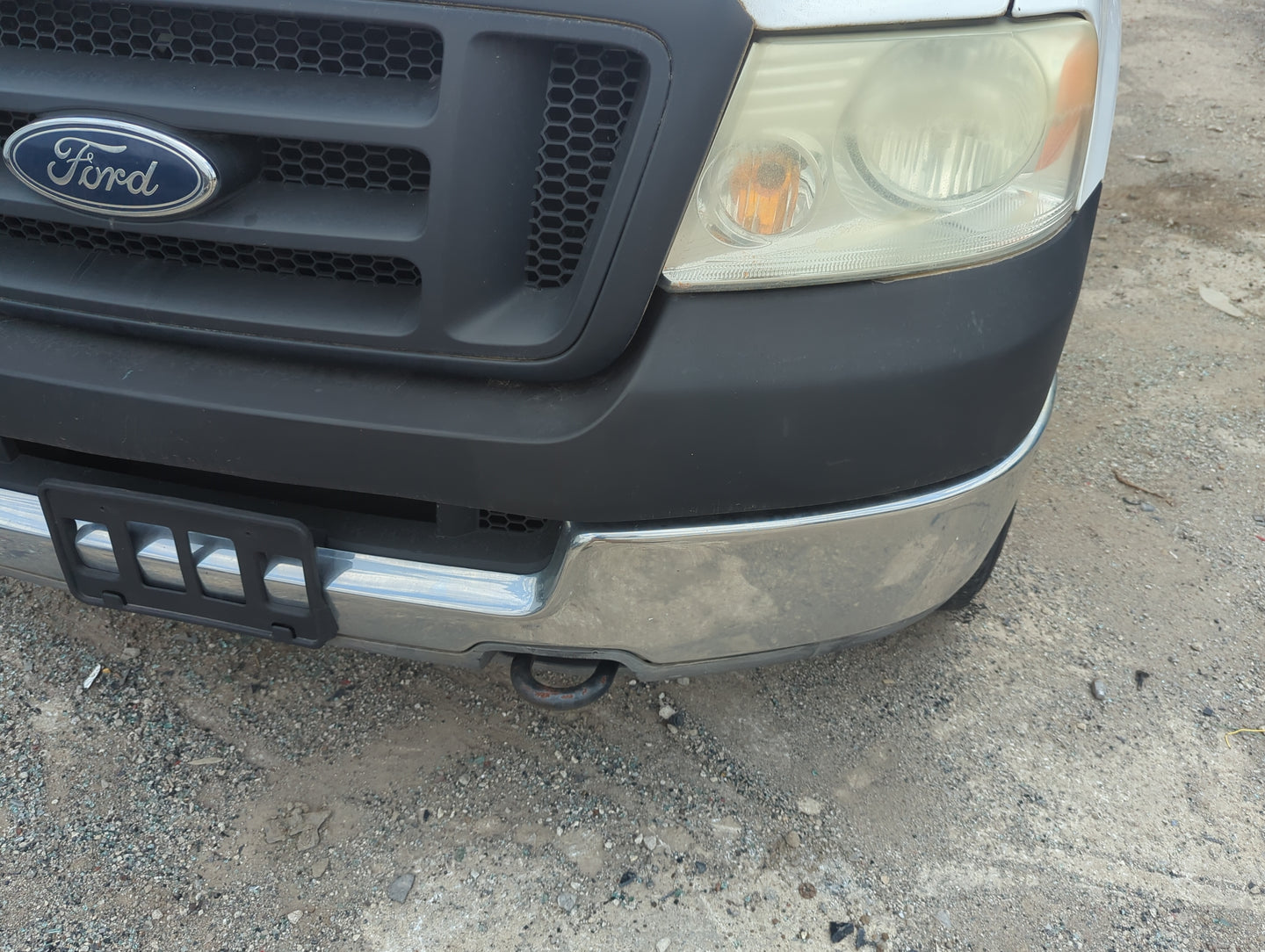 2004-2005 Ford F-150 Front Bumper - Oem 5019094 - Oemusedautoparts1.com