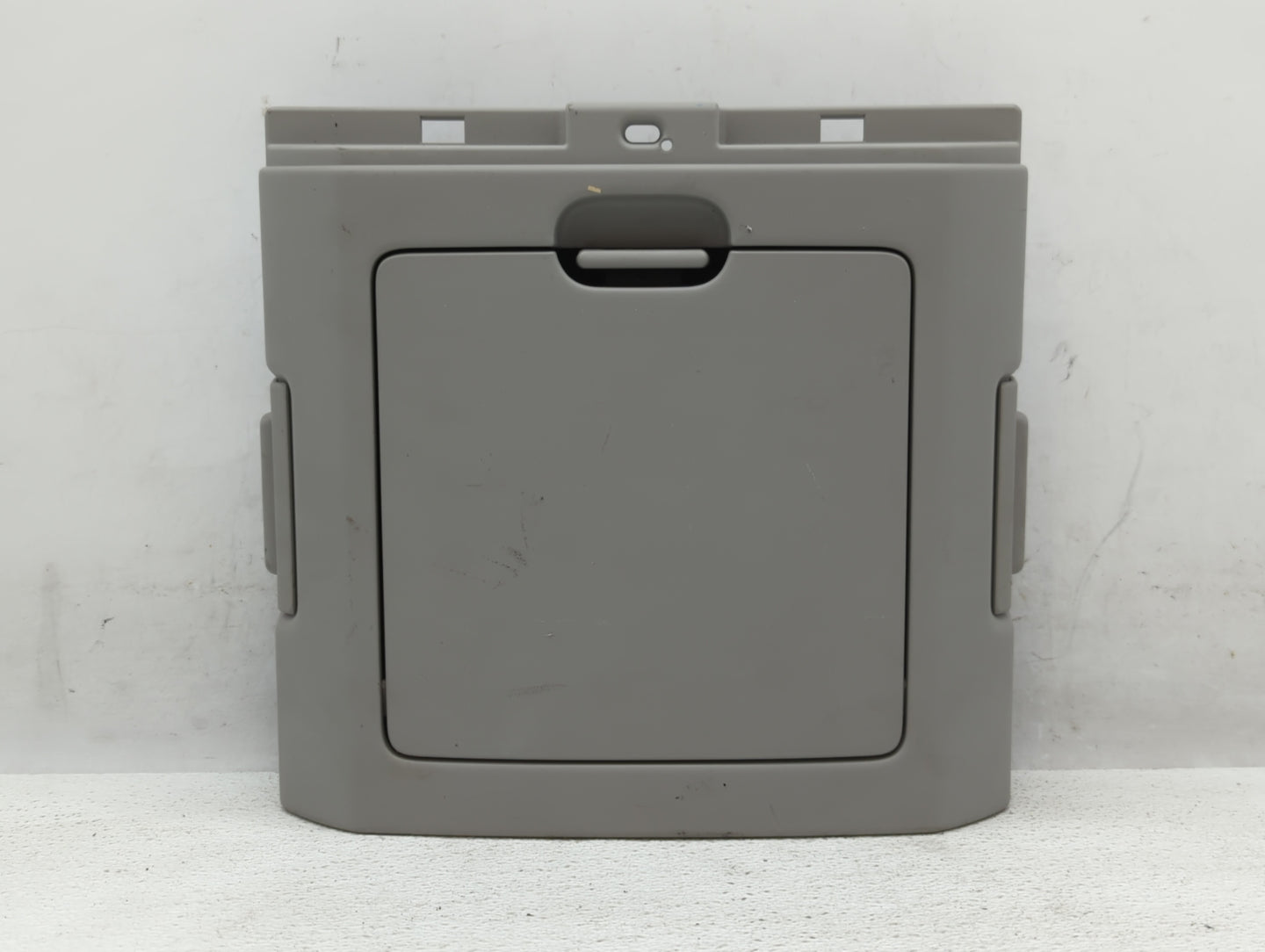 2004-2008 Ford F-150 Center Floor Console P/N:3287886 828836 Fits Fits 2004 2005 2006 2007 2008 OEM Used Auto Parts - Oemuse