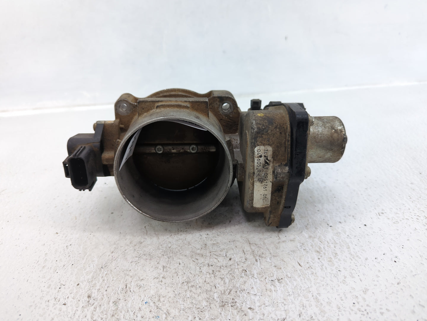 2004-2010 Ford F-150 Throttle Body P/N:3L3E-AE Fits Fits 2004 2005 2006 2007 2008 2009 2010 OEM Used Auto Parts - Oemusedaut