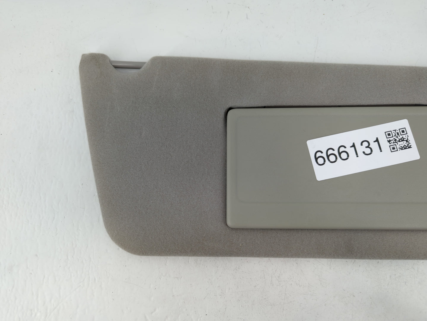 2004-2008 Ford F-150 Sun Visor Shade Replacement Passenger Right Mirror Fits Fits 2004 2005 2006 2007 2008 OEM Used Auto Par