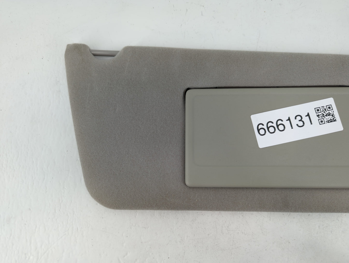 2004-2008 Ford F-150 Sun Visor Shade Replacement Passenger Right Mirror Fits Fits 2004 2005 2006 2007 2008 OEM Used Auto Par