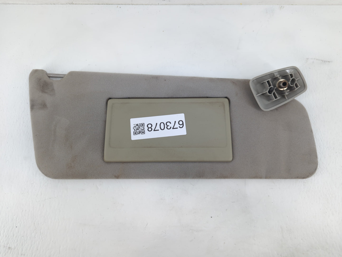 2004-2008 Ford F-150 Sun Visor Shade Replacement Passenger Right Mirror Fits Fits 2004 2005 2006 2007 2008 OEM Used Auto Par