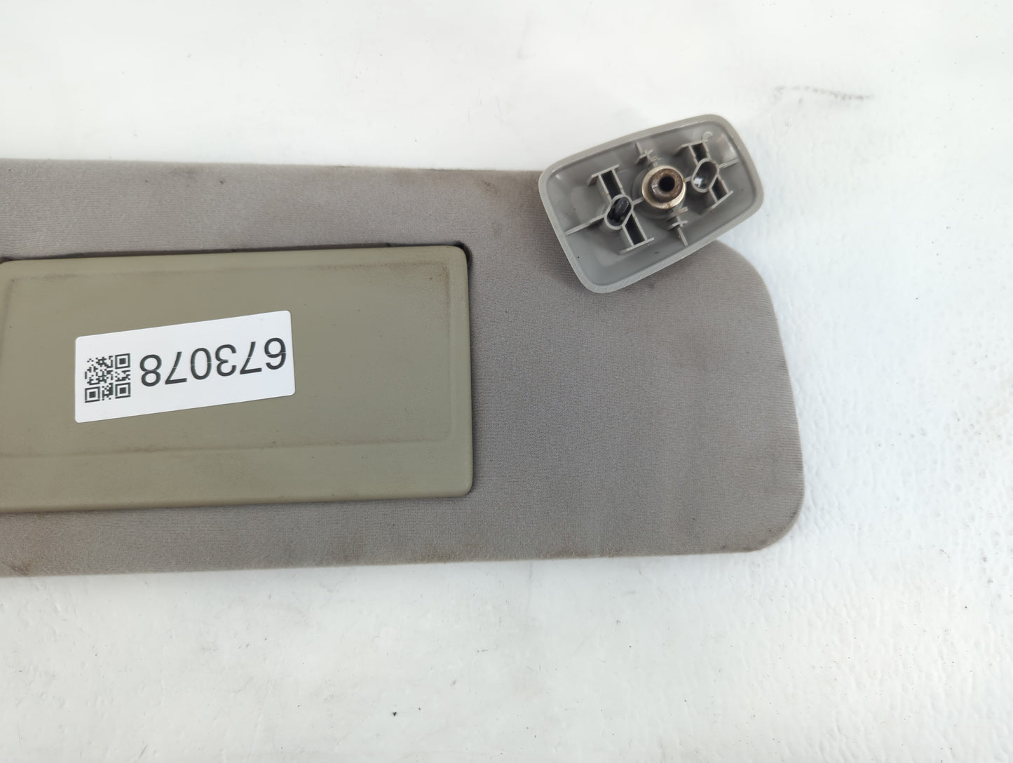 2004-2008 Ford F-150 Sun Visor Shade Replacement Passenger Right Mirror Fits Fits 2004 2005 2006 2007 2008 OEM Used Auto Par