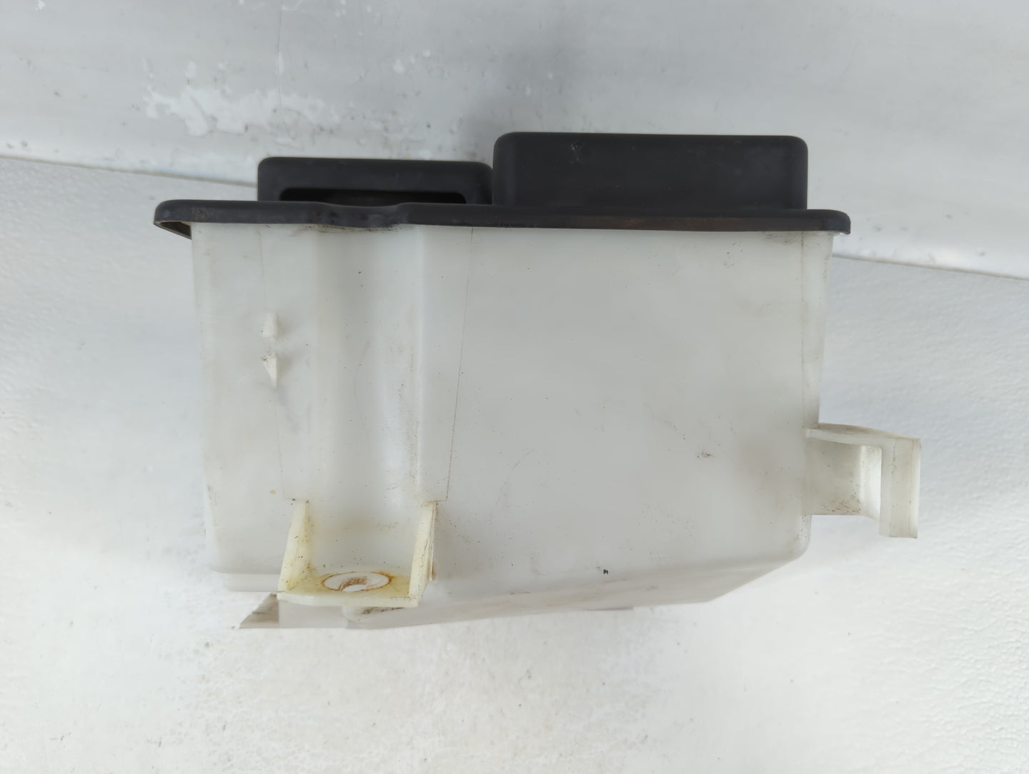 1998-2006 Ford F-150 Windshield Washer Fluid Reservoir Bottle Oem - Oemusedautoparts1.com