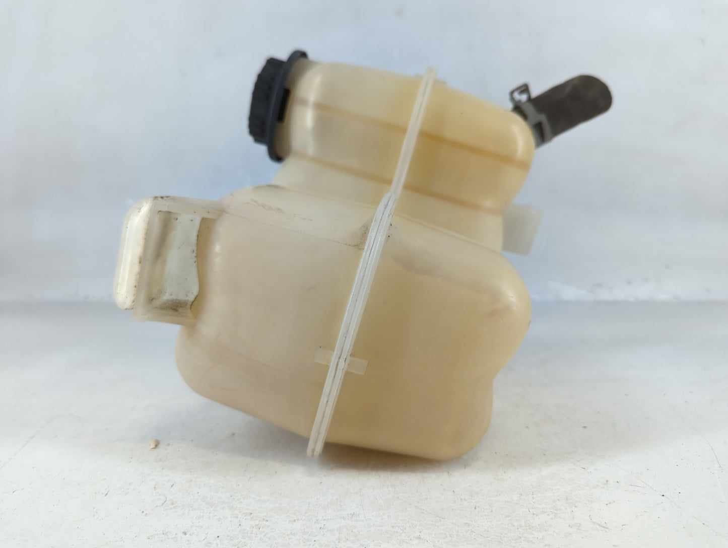 2004-2008 Ford F-150 Radiator Coolant Overflow Expansion Tank Bottle 797080 - Oemusedautoparts1.com
