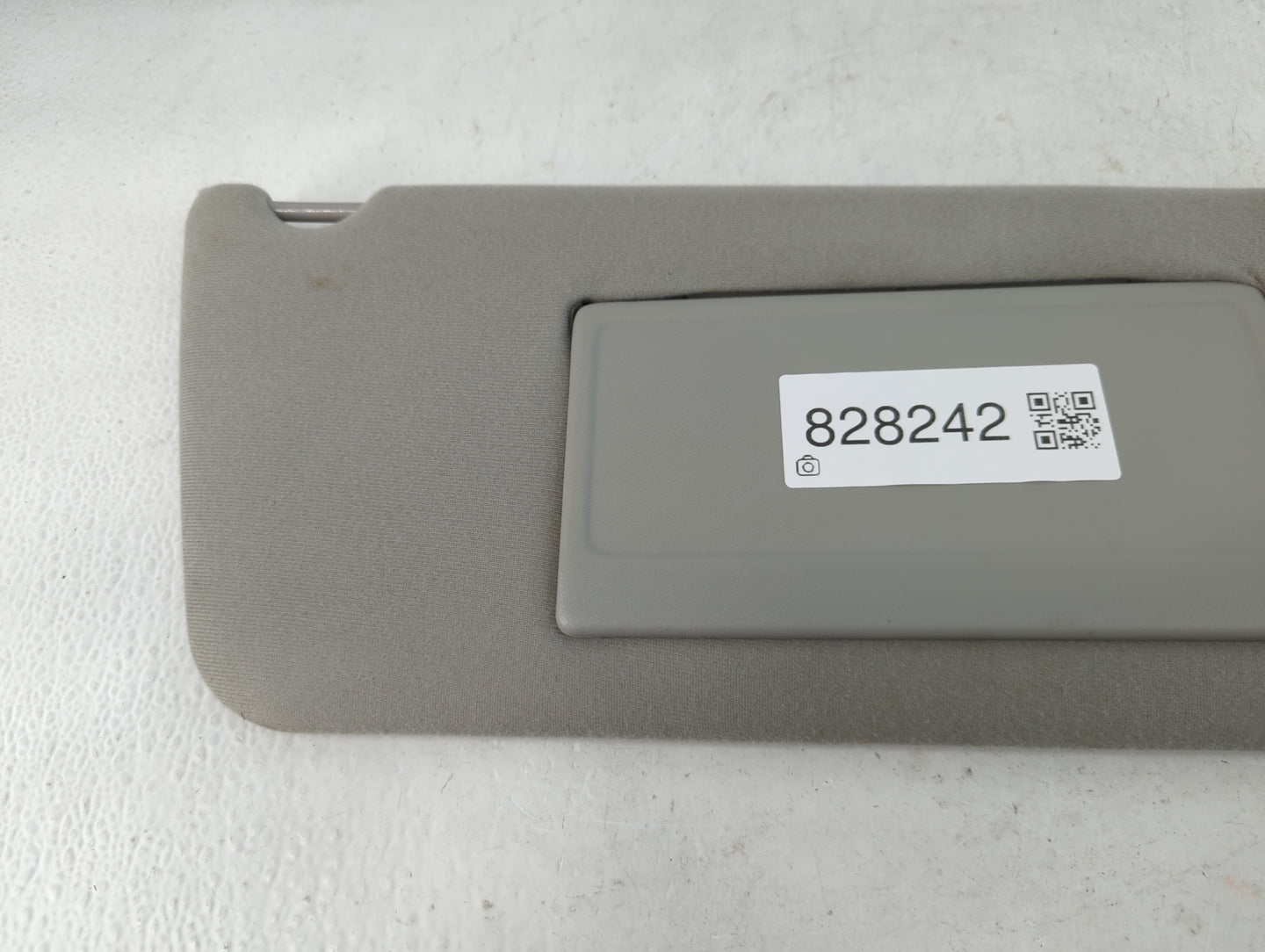 2004-2008 Ford F-150 Sun Visor Shade Replacement Passenger Right Mirror Fits Fits 2004 2005 2006 2007 2008 OEM Used Auto Par