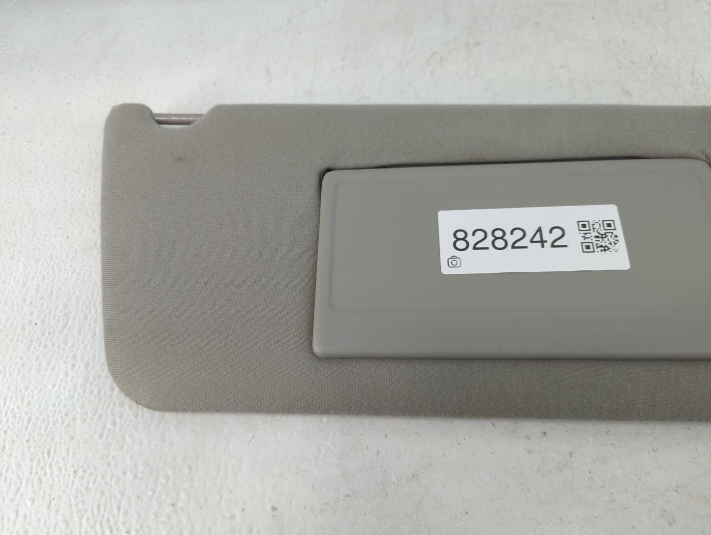 2004-2008 Ford F-150 Sun Visor Shade Replacement Passenger Right Mirror Fits Fits 2004 2005 2006 2007 2008 OEM Used Auto Par