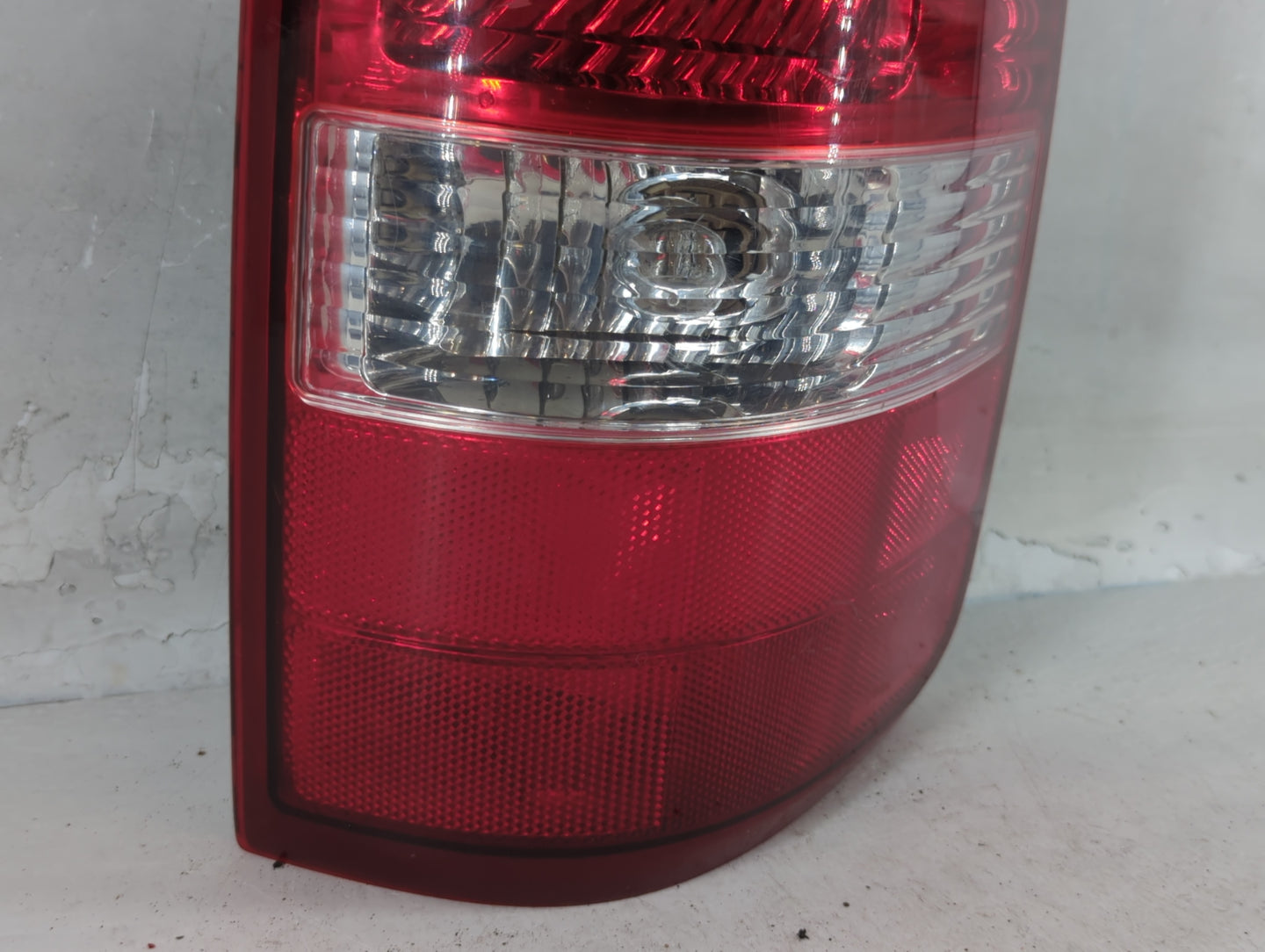 2004-2008 Ford F-150 Tail Light Assembly Passenger Right OEM P/N:4L34-13B504-A Fits Fits 2004 2005 2006 2007 2008 OEM Used A