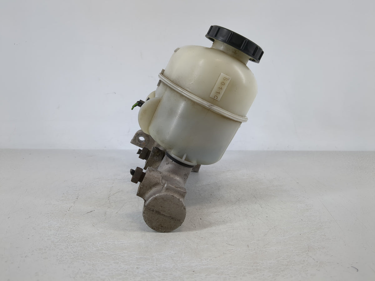 2004-2008 Ford F-150 Brake Master Cylinder 864449 - Oemusedautoparts1.com