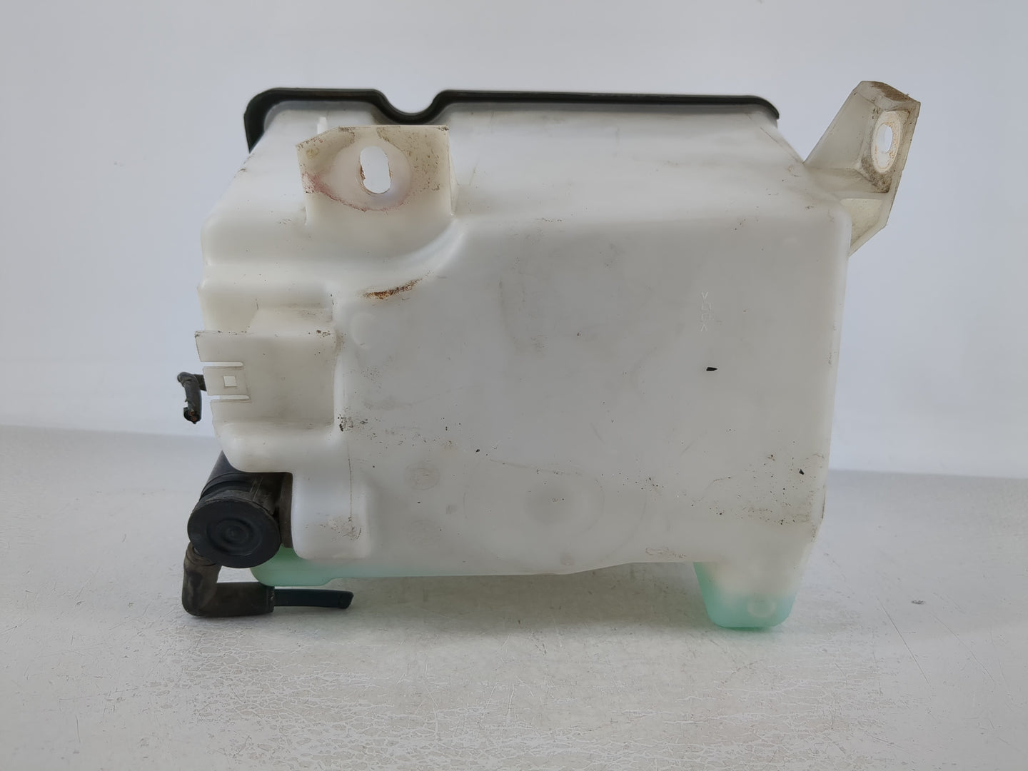 1998-2006 Ford F-150 Windshield Washer Fluid Reservoir Bottle Oem - Oemusedautoparts1.com