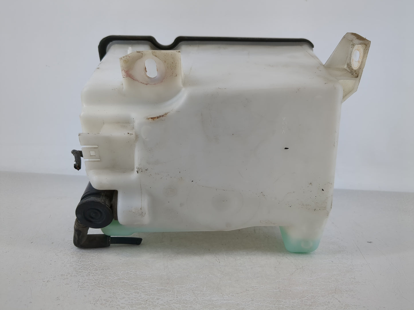 1998-2006 Ford F-150 Windshield Washer Fluid Reservoir Bottle Oem - Oemusedautoparts1.com
