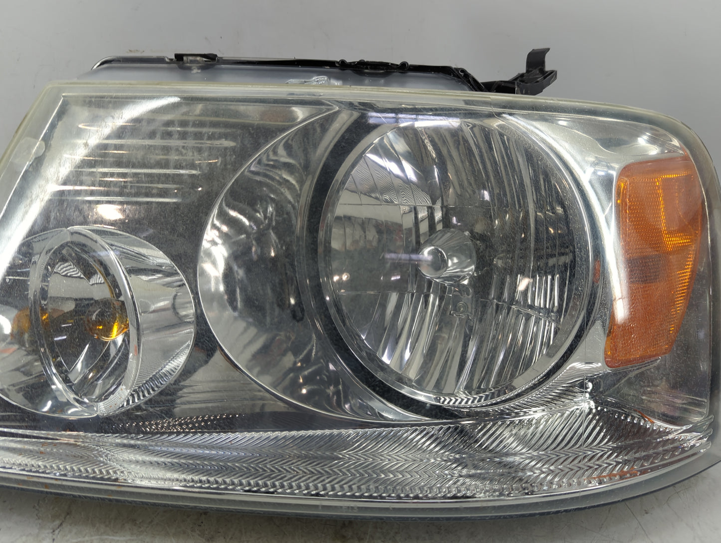 2004-2008 Ford F-150 Driver Left Oem Head Light Headlight Lamp - Oemusedautoparts1.com