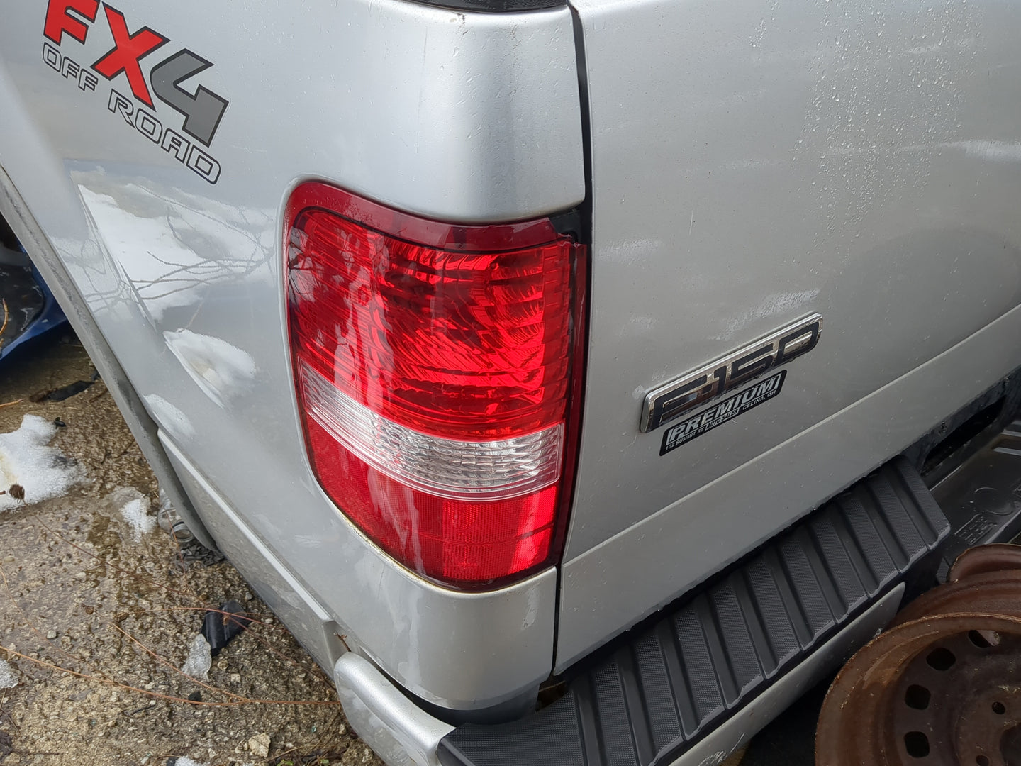 2004-2008 Ford F-150 Tail Light Assembly Driver Left OEM Fits Fits 2004 2005 2006 2007 2008 OEM Used Auto Parts - Oemusedaut