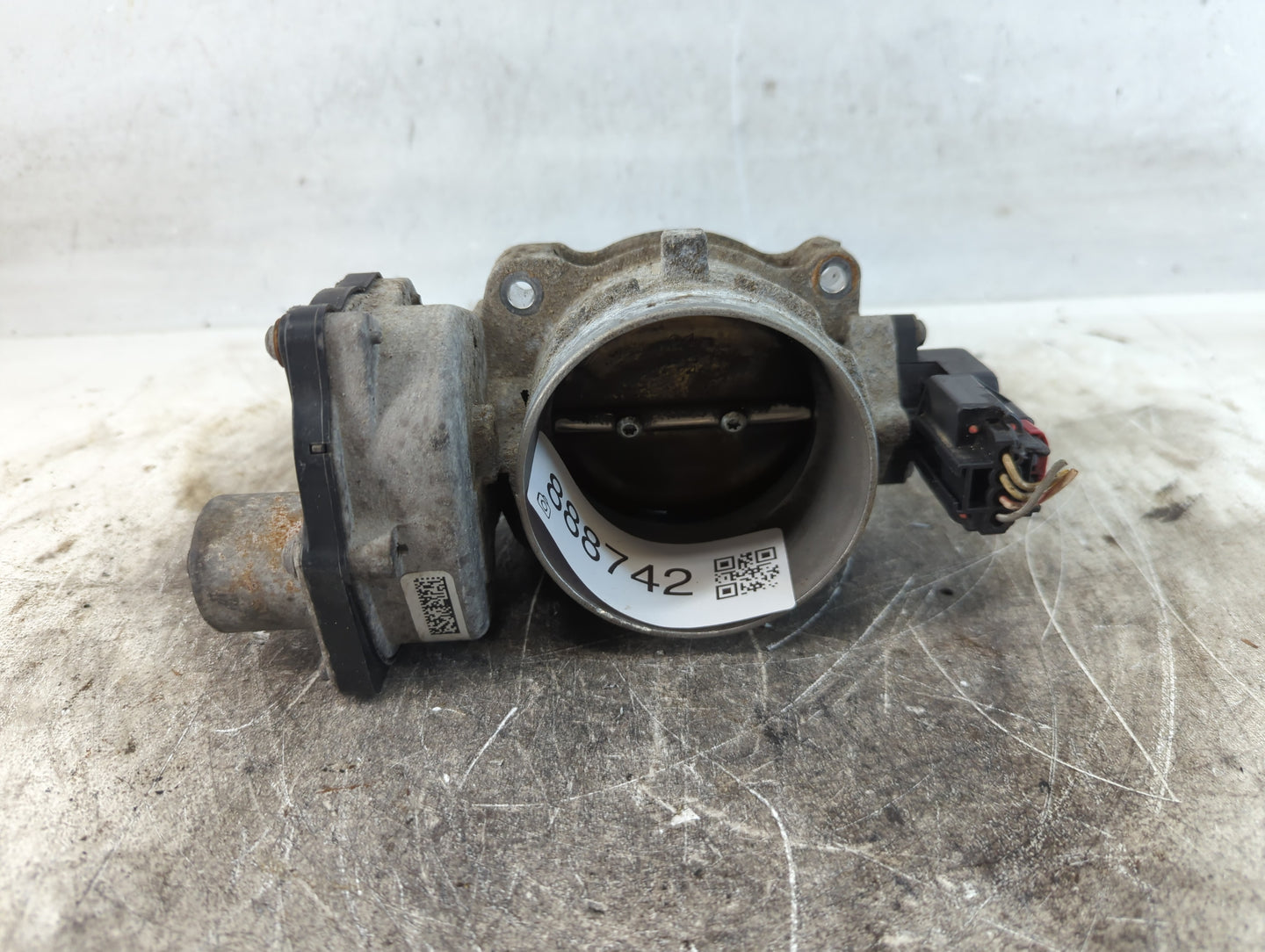 2004-2010 Ford F-150 Throttle Body P/N:8L3E-9F991-BB Fits Fits 2004 2005 2006 2007 2008 2009 2010 OEM Used Auto Parts - Oemu