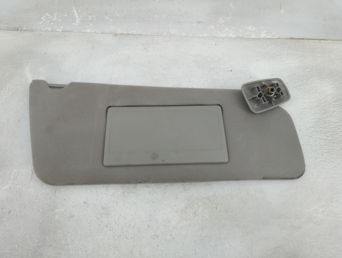 2004-2008 Ford F-150 Sun Visor Shade Replacement Passenger Right Mirror Fits Fits 2004 2005 2006 2007 2008 OEM Used Auto Par