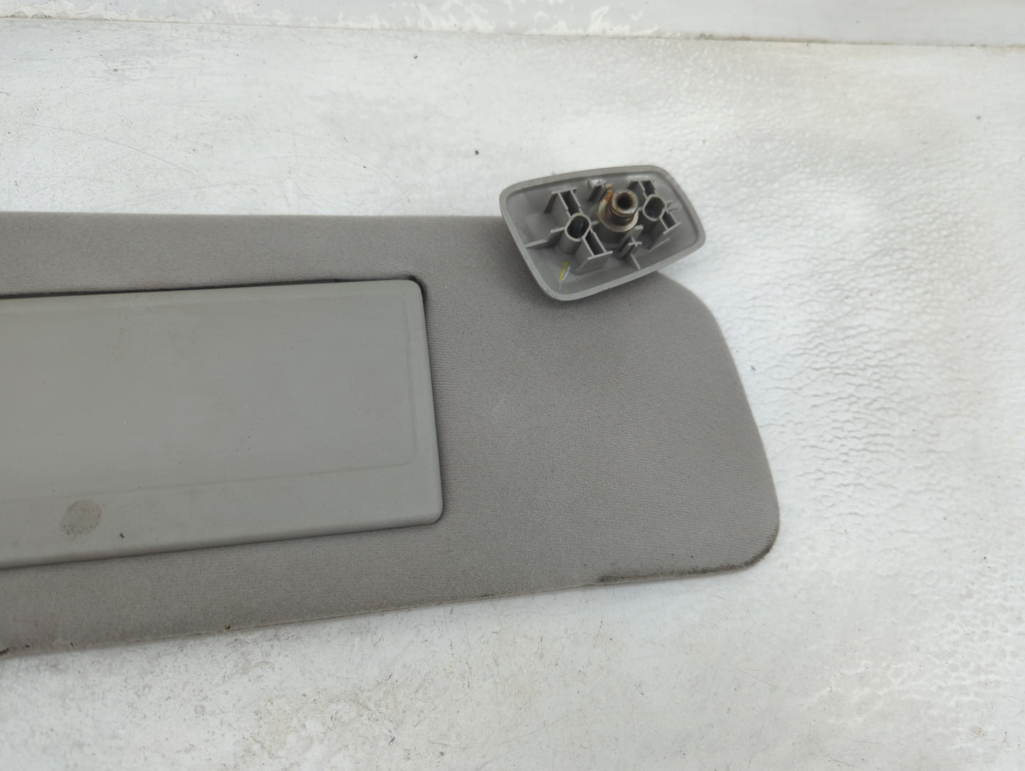 2004-2008 Ford F-150 Sun Visor Shade Replacement Passenger Right Mirror Fits Fits 2004 2005 2006 2007 2008 OEM Used Auto Par