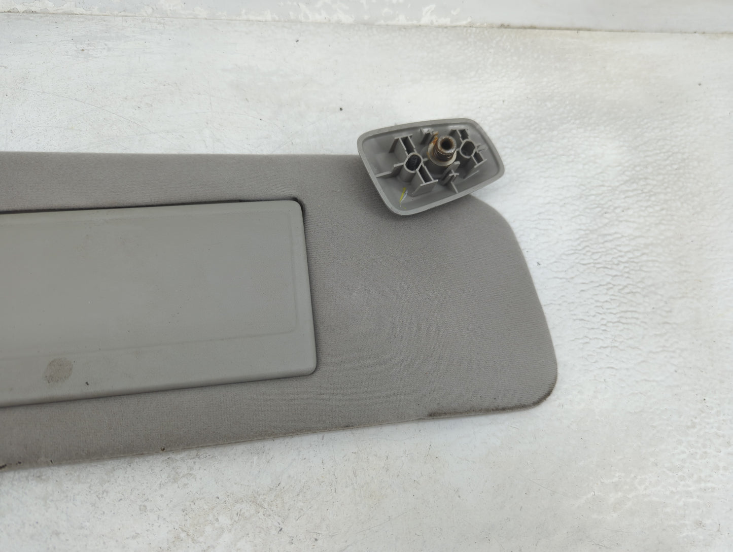 2004-2008 Ford F-150 Sun Visor Shade Replacement Passenger Right Mirror Fits Fits 2004 2005 2006 2007 2008 OEM Used Auto Par