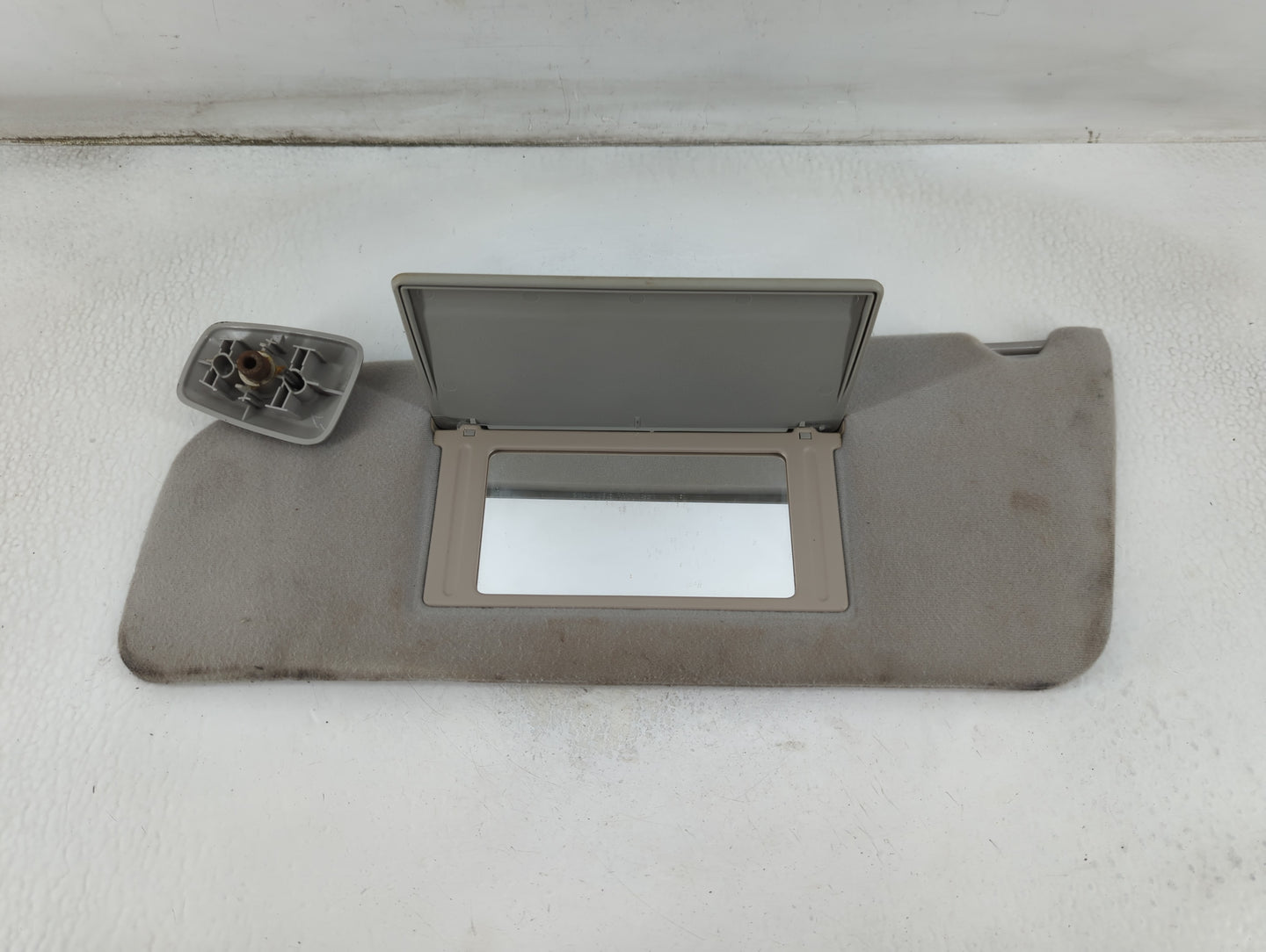 2004-2008 Ford F-150 Sun Visor Shade Replacement Passenger Right Mirror Fits Fits 2004 2005 2006 2007 2008 OEM Used Auto Par