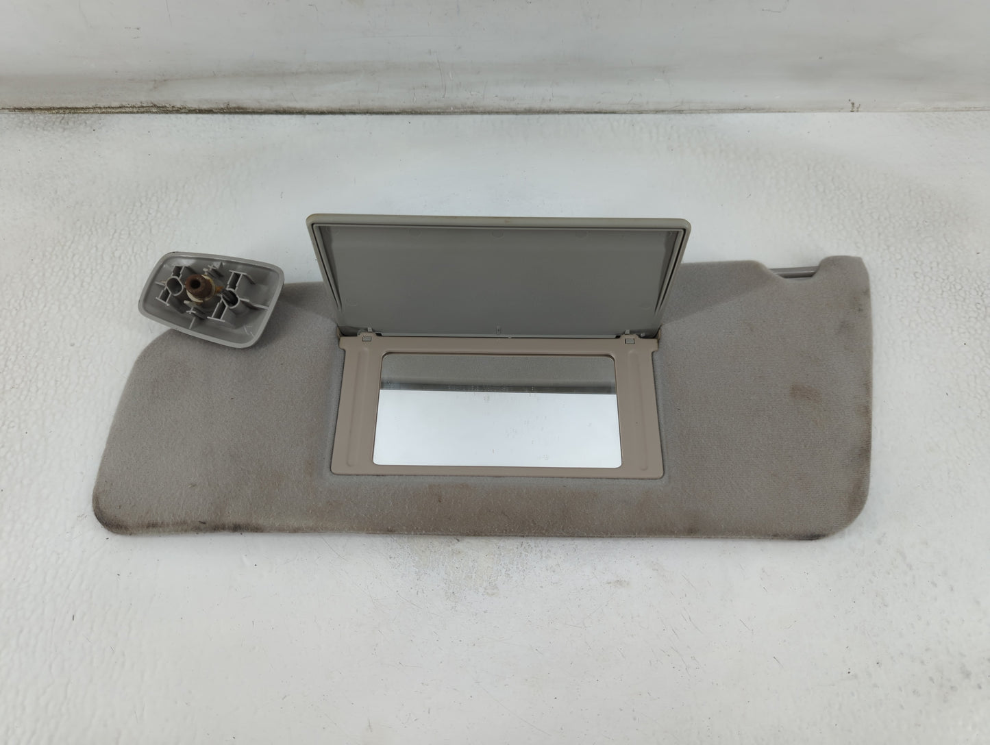 2004-2008 Ford F-150 Sun Visor Shade Replacement Passenger Right Mirror Fits Fits 2004 2005 2006 2007 2008 OEM Used Auto Par