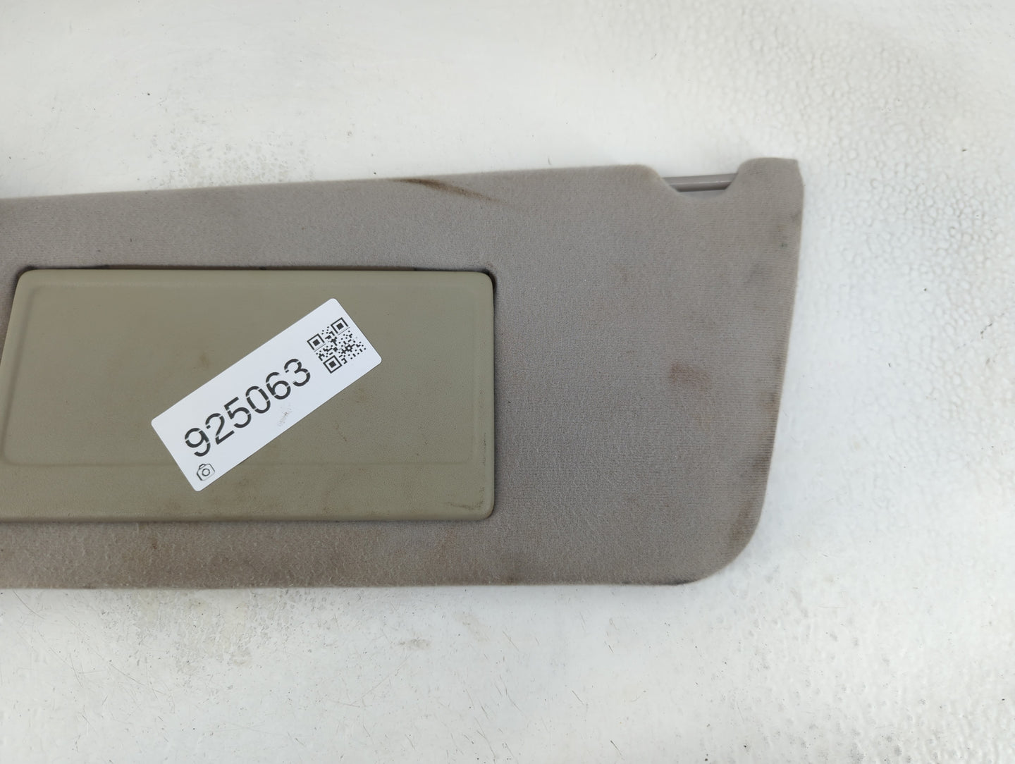 2004-2008 Ford F-150 Sun Visor Shade Replacement Passenger Right Mirror Fits Fits 2004 2005 2006 2007 2008 OEM Used Auto Par