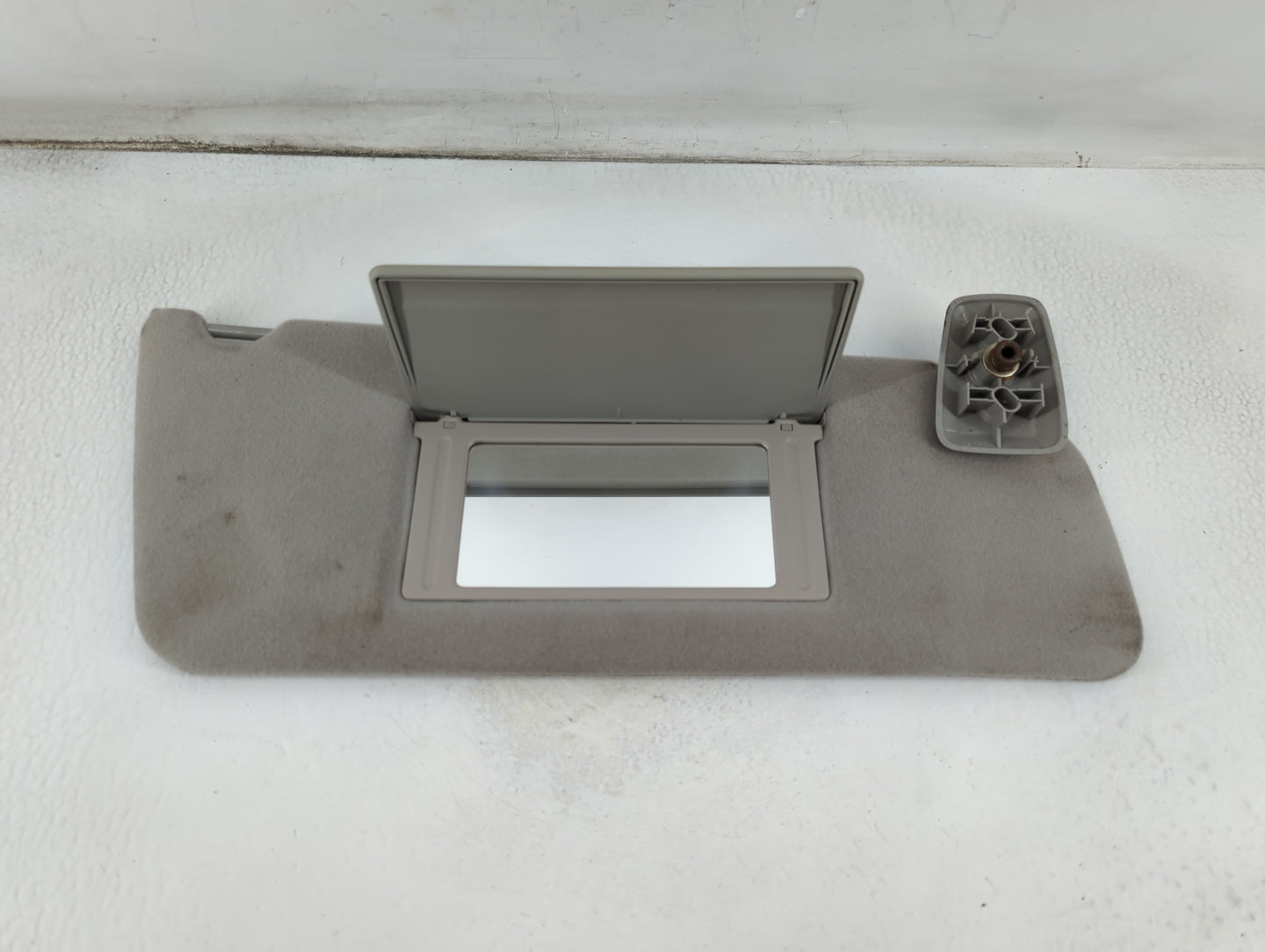 2004-2008 Ford F-150 Sun Visor Shade Replacement Driver Left Mirror Fits Fits 2004 2005 2006 2007 2008 OEM Used Auto Parts -