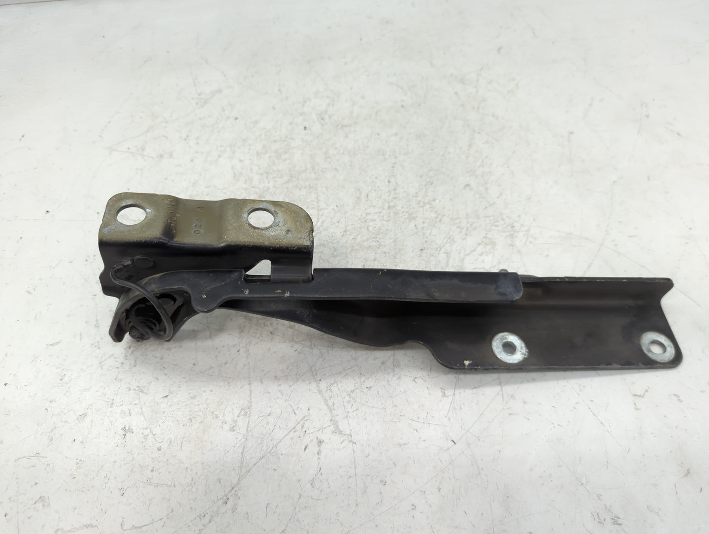 2005 Ford F-150 Driver Left Hood Hinge - Oemusedautoparts1.com