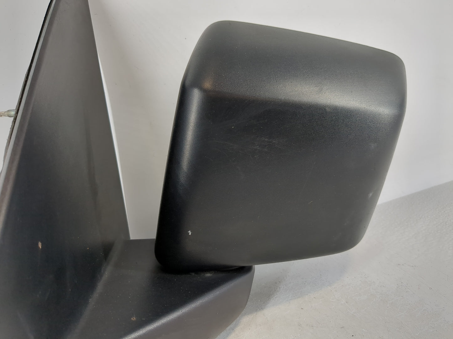 2004-2008 Ford F-150 Driver Left Side View Manual Door Mirror Black - Oemusedautoparts1.com