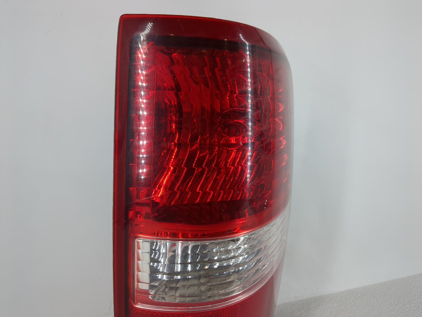 2004 F-150 Passenger Right Side Tail Light Taillight Deck Lid Mounted - Oemusedautoparts1.com