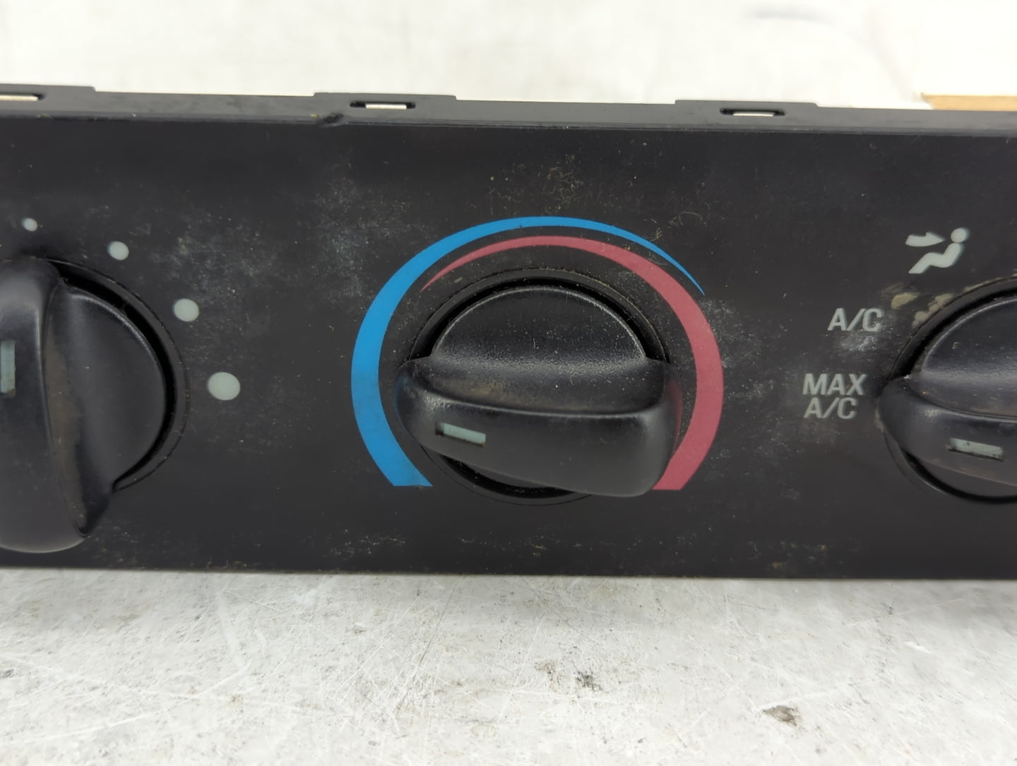 2005-2007 Ford F-250 Climate Control Module Temperature AC/Heater Replacement P/N:F81Z19980AA Fits Fits 2005 2006 2007 OEM U