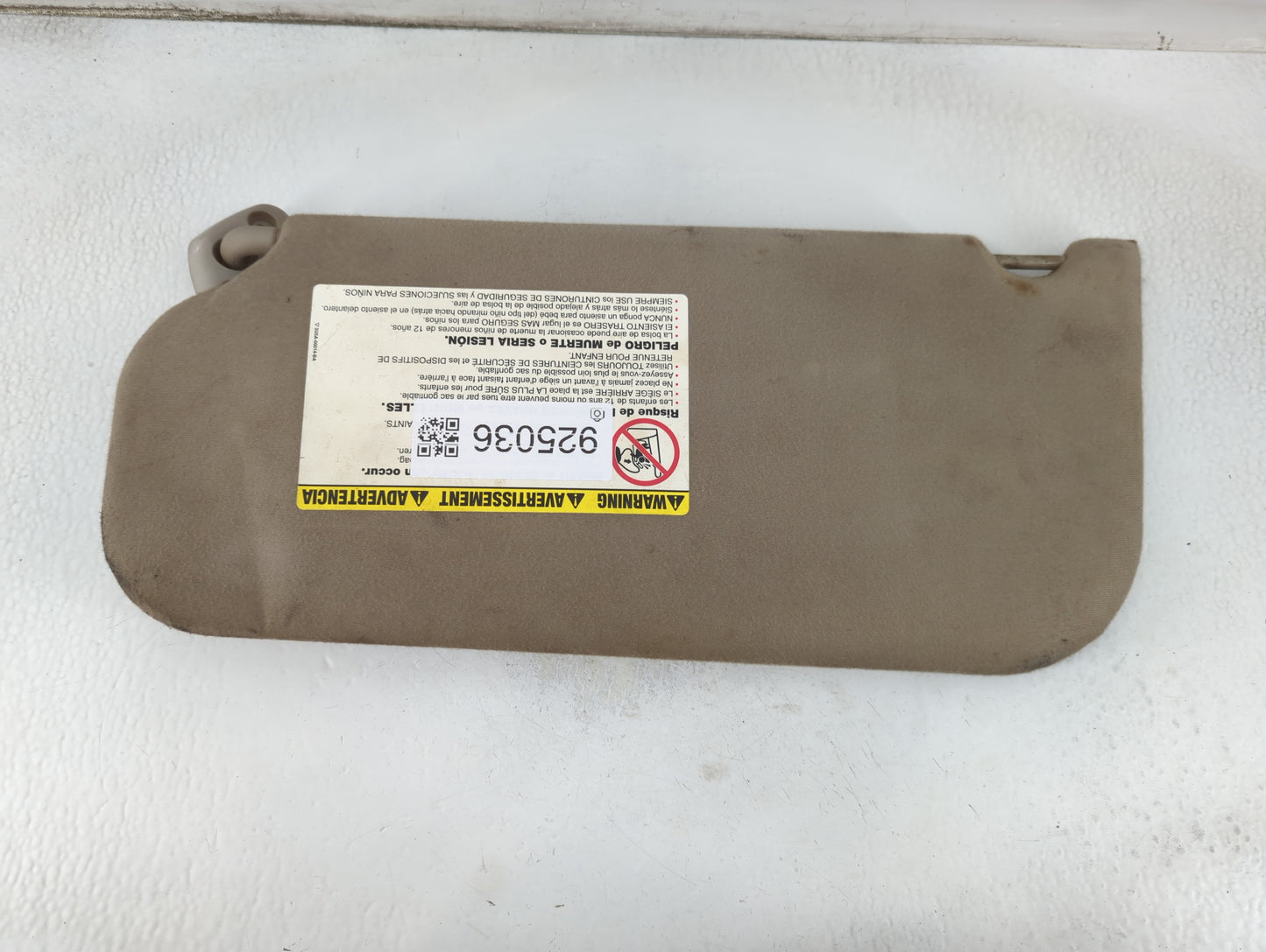 2005 Ford F-250 Sun Visor Shade Replacement Passenger Right Mirror Fits Fits 2003 2004 2006 2007 2008 OEM Used Auto Parts - 
