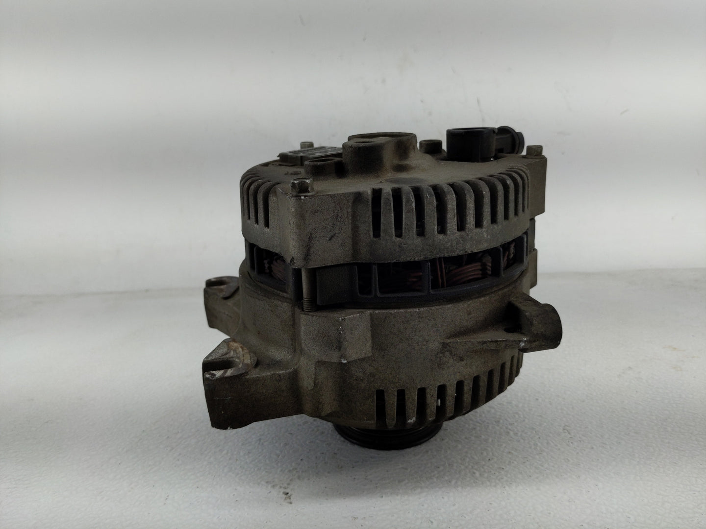 2005-2008 Ford F-250 Super Duty Alternator Replacement Generator Charging Assembly Engine OEM P/N:VP4L2U-10316-AA Fits OEM U