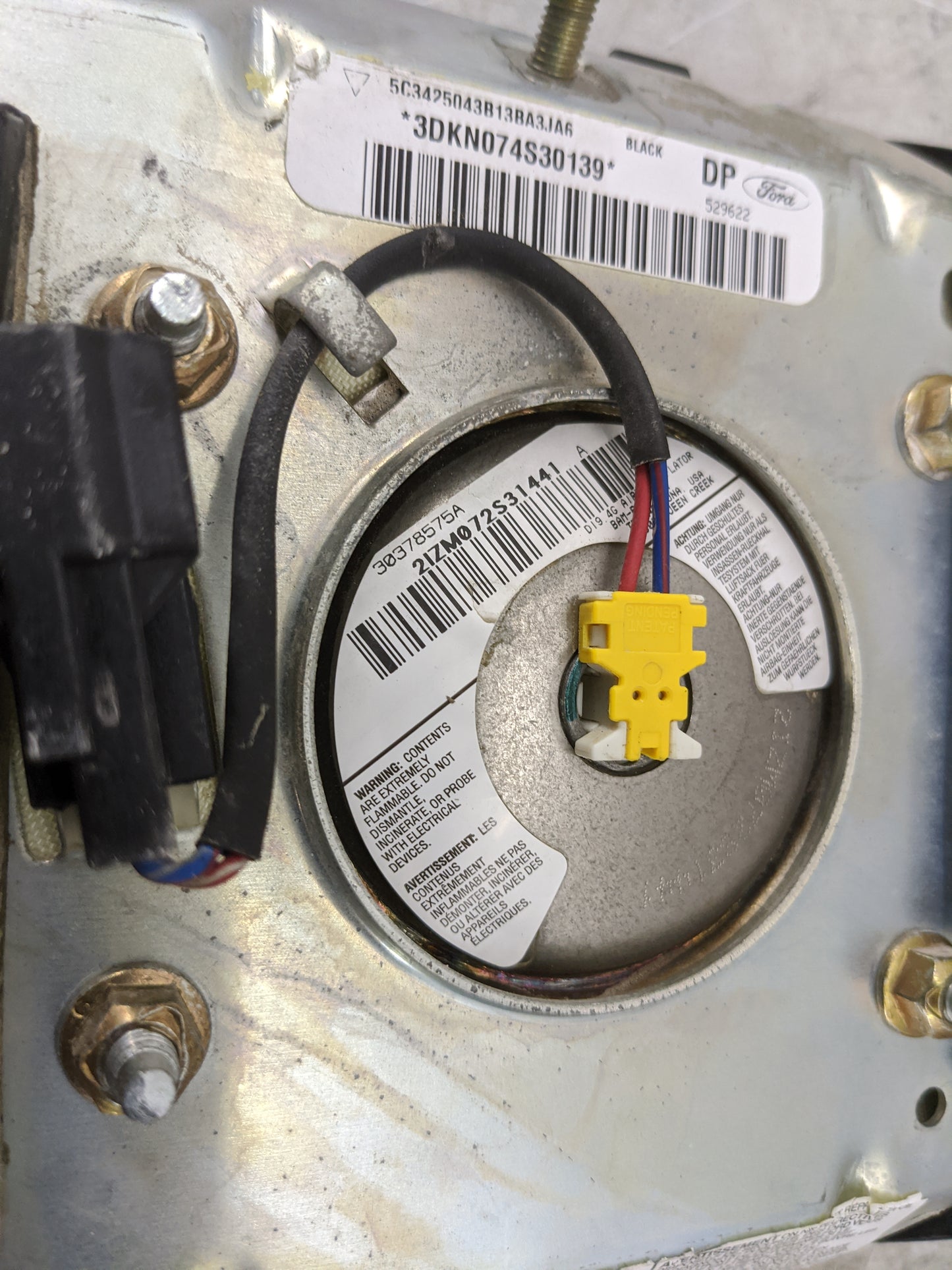 2005 Ford F-250 Super Duty Air Bag Driver Left Steering Wheel Mounted 1477529 - Oemusedautoparts1.com
