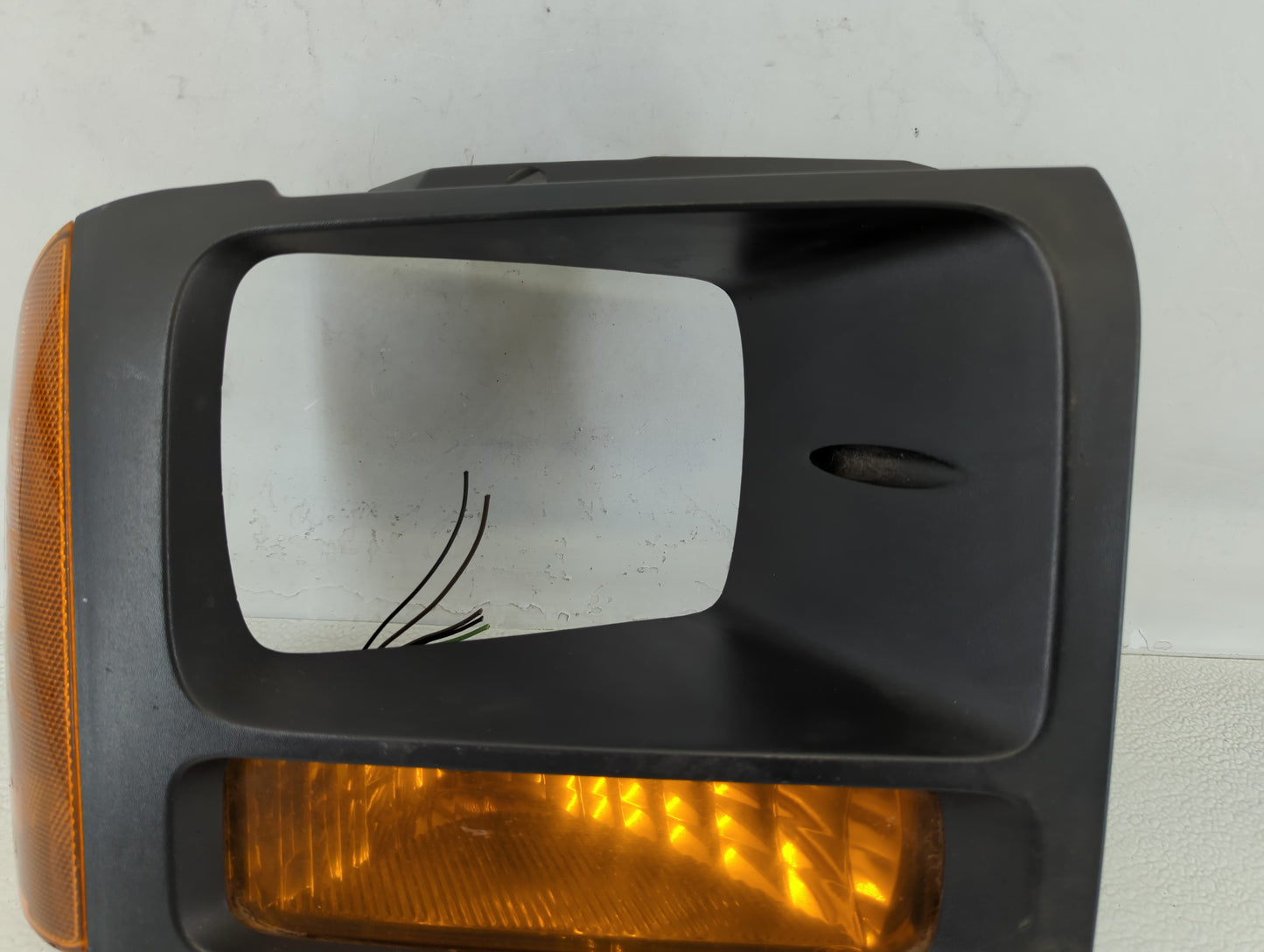 2005 Ford F-250 Super Duty Right Turn Signal - Oemusedautoparts1.com