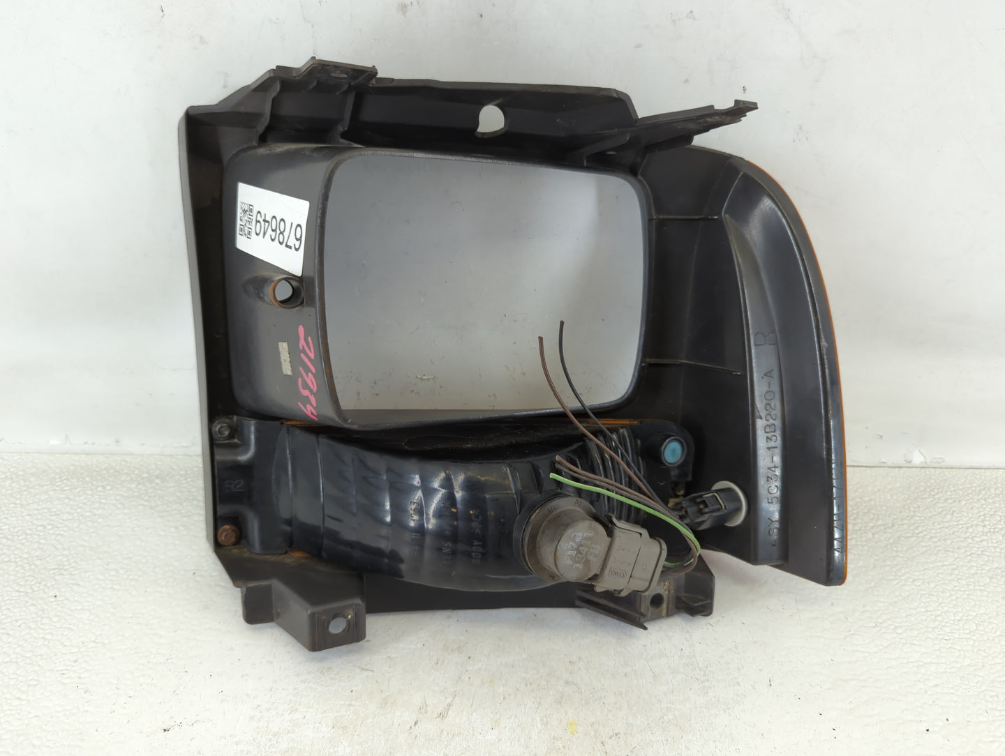 2005 Ford F-250 Super Duty Right Turn Signal - Oemusedautoparts1.com