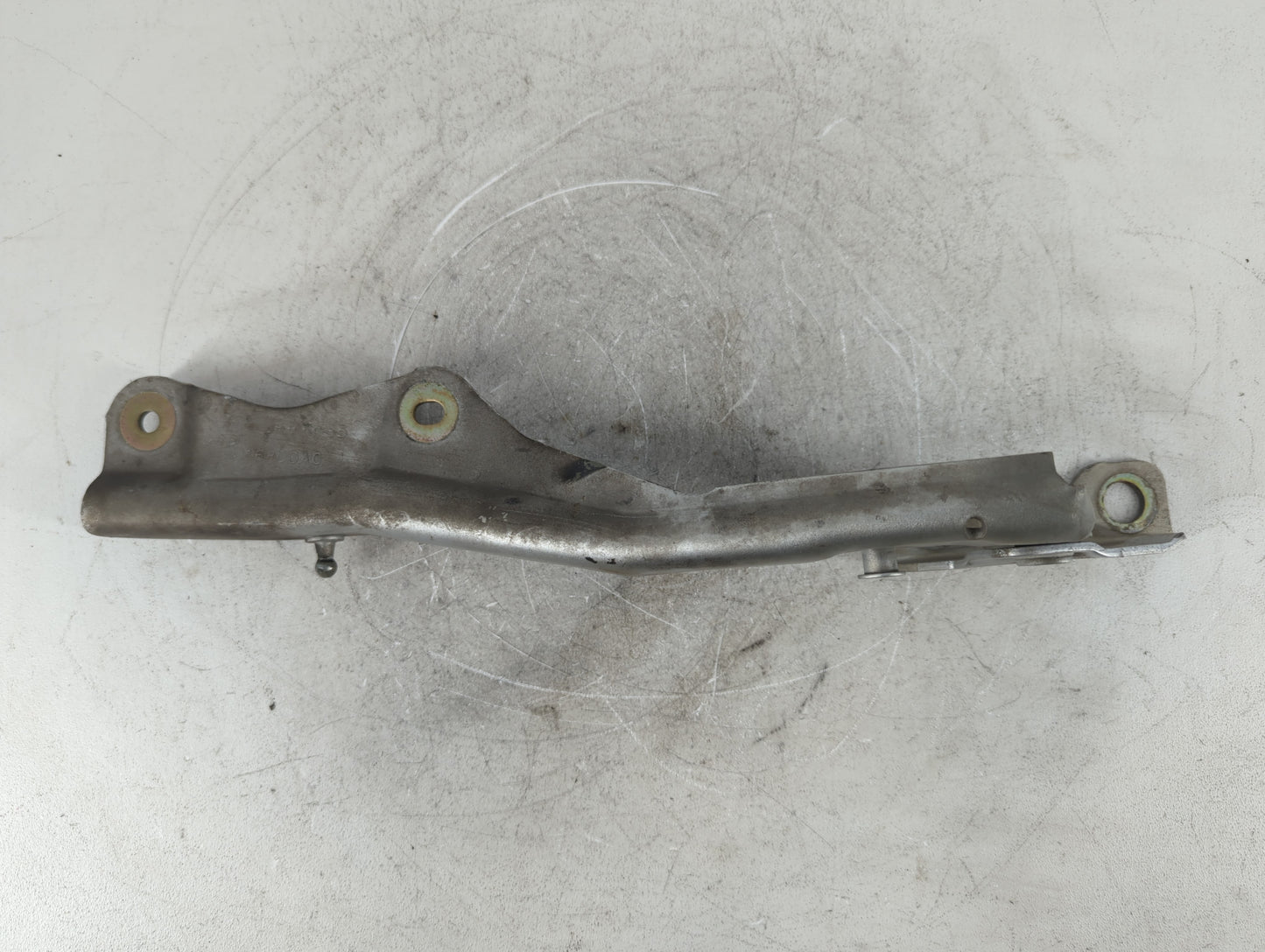 2005 Ford F-250 Super Duty Driver Left Hood Hinge - Oemusedautoparts1.com