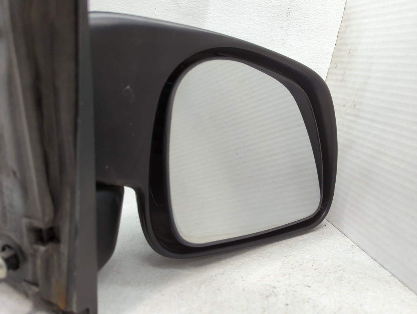 2002-2007 Ford F-250 Super Duty Passenger Side View Mirror - Right Door Mirror OEM Used - Oemusedautoparts1.com