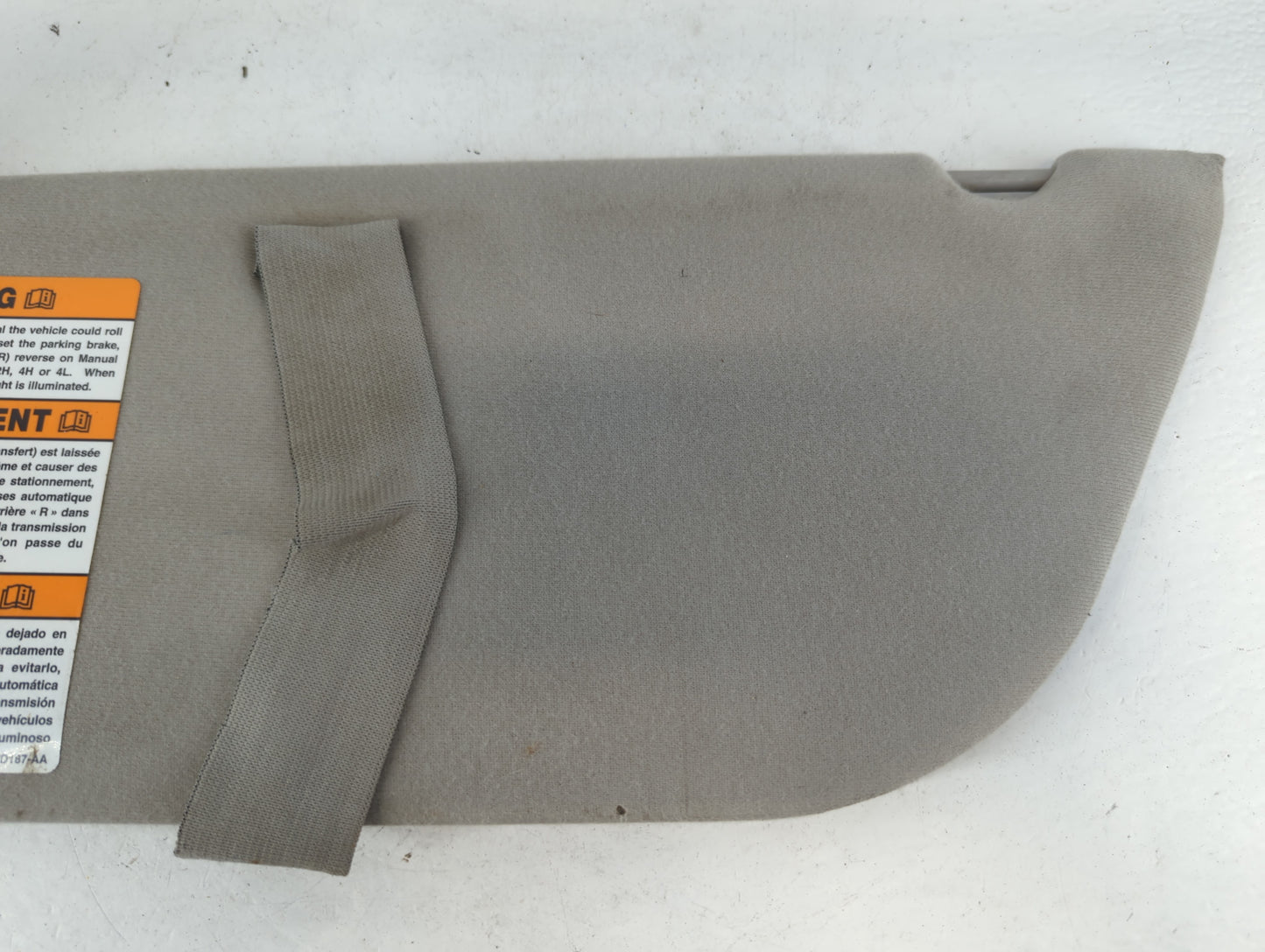 2005-2007 Ford F-250 Super Duty Sun Visor Shade Replacement Driver Left Mirror Fits Fits 2005 2006 2007 OEM Used Auto Parts 