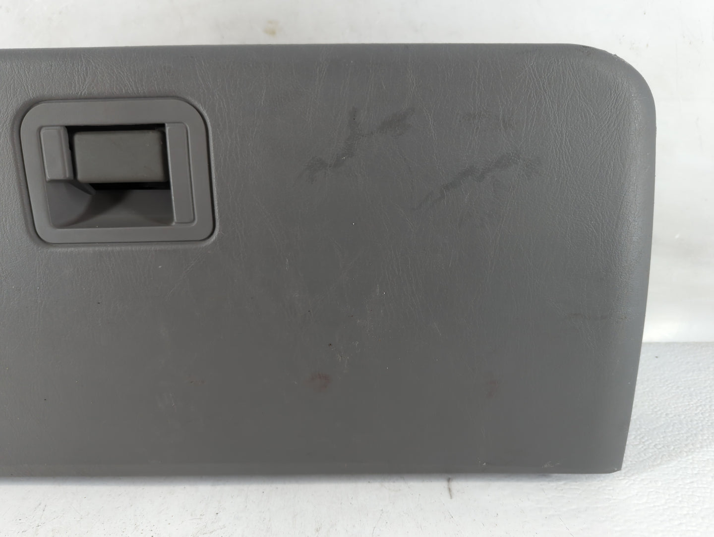 2005 Ford F-250 Super Duty Passenger Glove Box Door Storage Compartment - Oemusedautoparts1.com