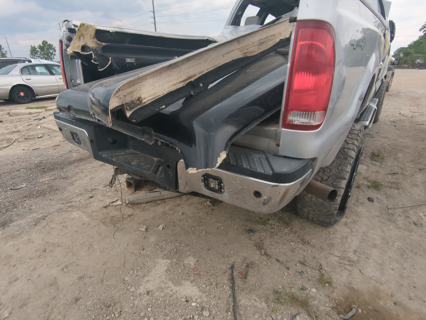 1999-2007 Ford F-250 Super Duty Rear Bumper Assembly Oem - Oemusedautoparts1.com