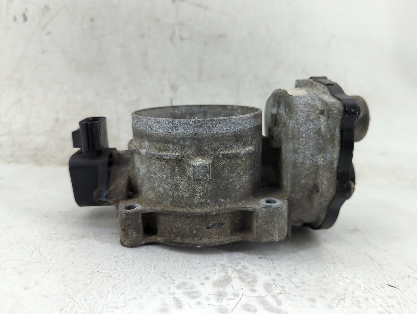 2005-2010 Ford F-250 Super Duty Throttle Body Fits Fits 2004 2005 2006 2007 2008 2009 2010 OEM Used Auto Parts - Oemusedauto