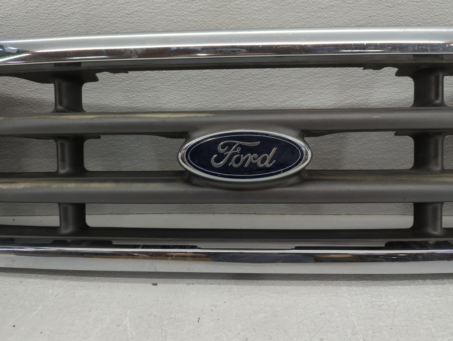 Ford F-350 Front Grille Bumper Not Included - Oemusedautoparts1.com
