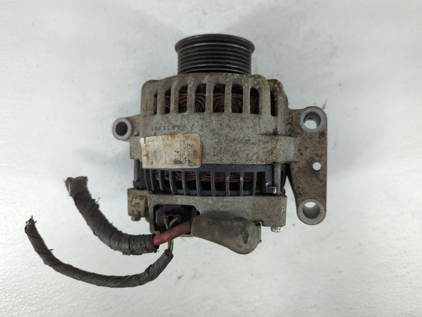 2005 Ford F-350 Super Duty Alternator Replacement Generator Charging Assembly Engine OEM Fits Fits 2006 2007 2008 OEM Used A