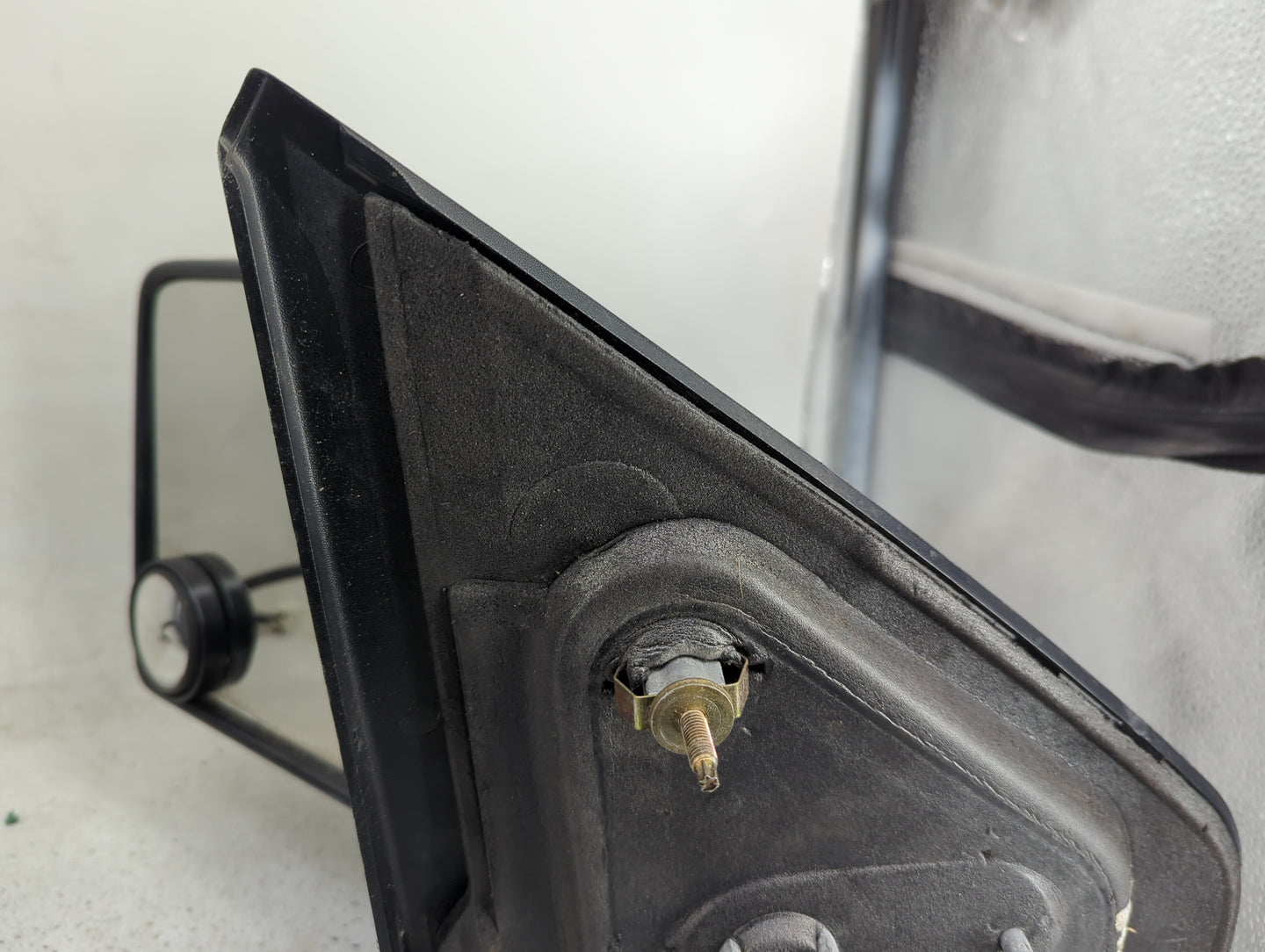 2005 Ford F150 Driver Side View Mirror - Left Door Mirror OEM Used - Oemusedautoparts1.com